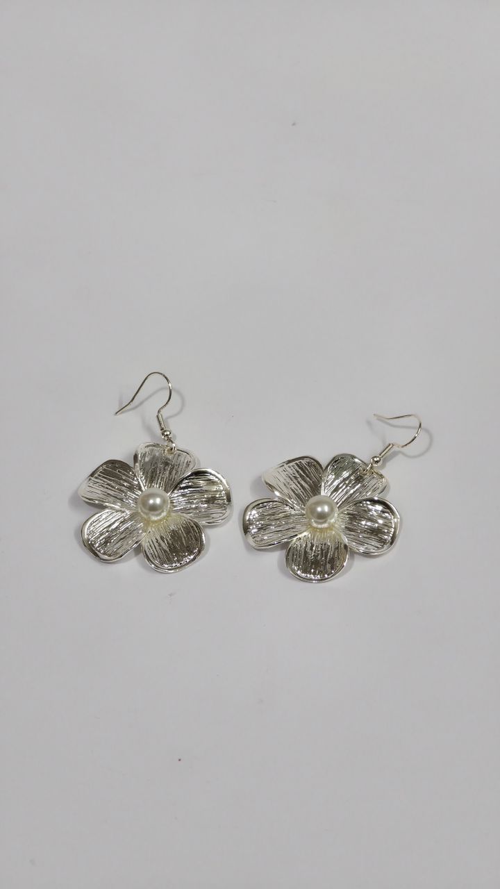 Silver Petal 1001